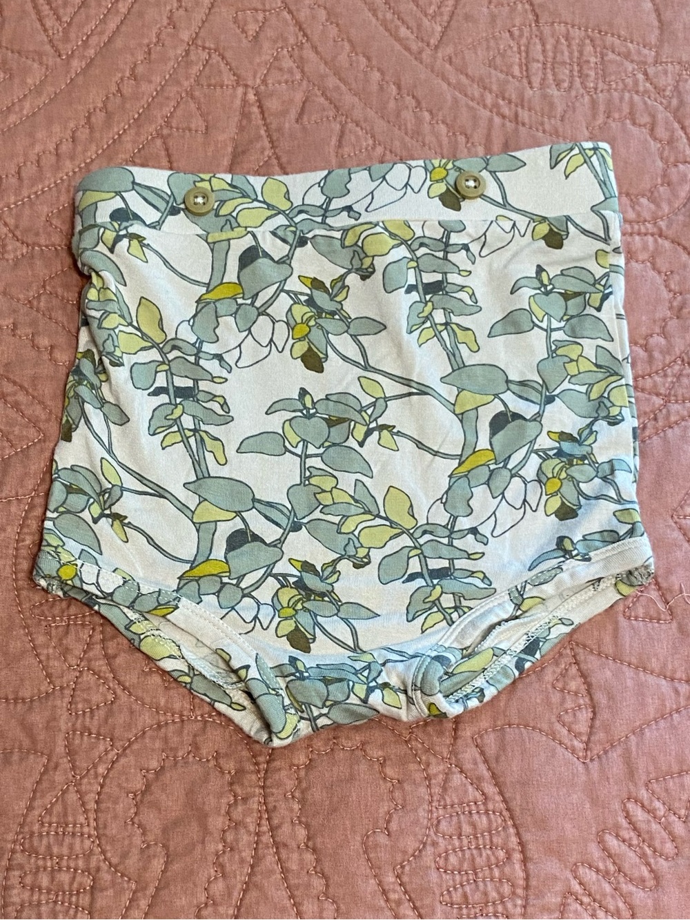 Cute Kate Quinn bottoms